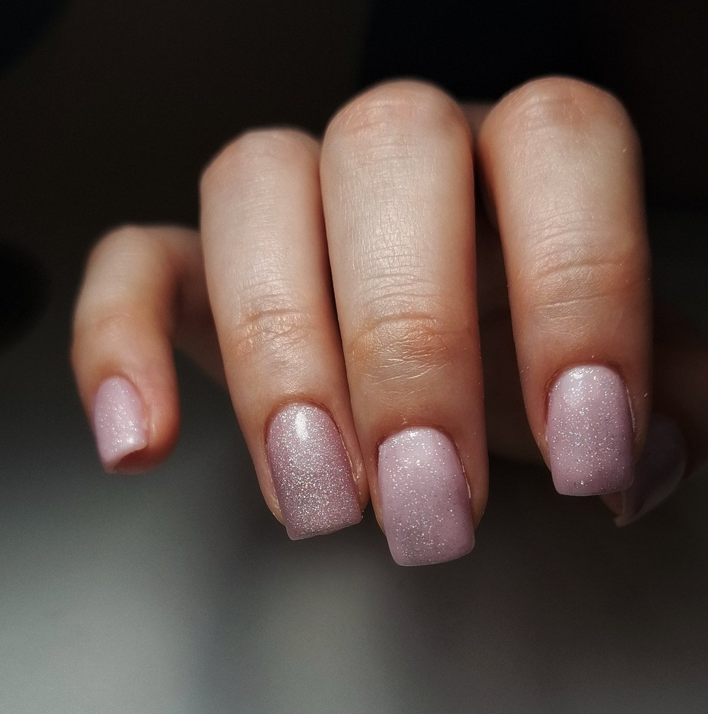 Saru Aliz  munkája 1