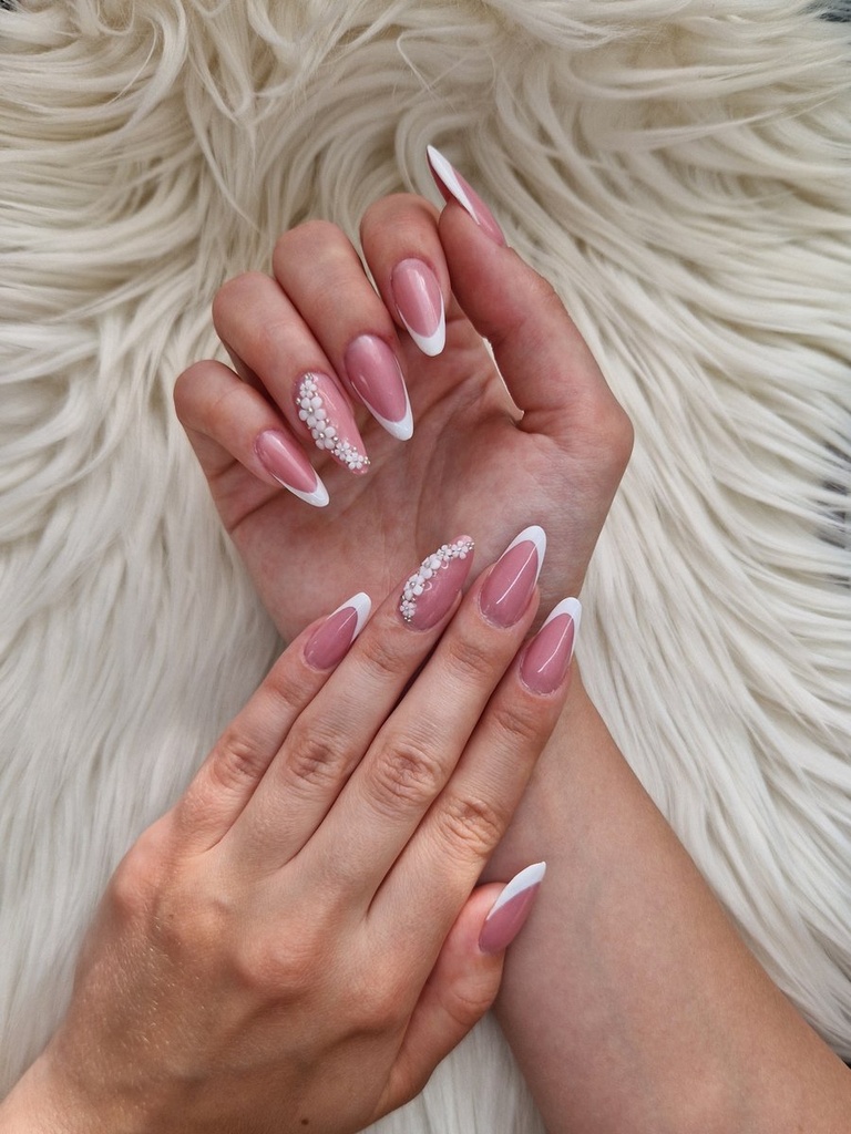 Oláh Flóra munkája 4