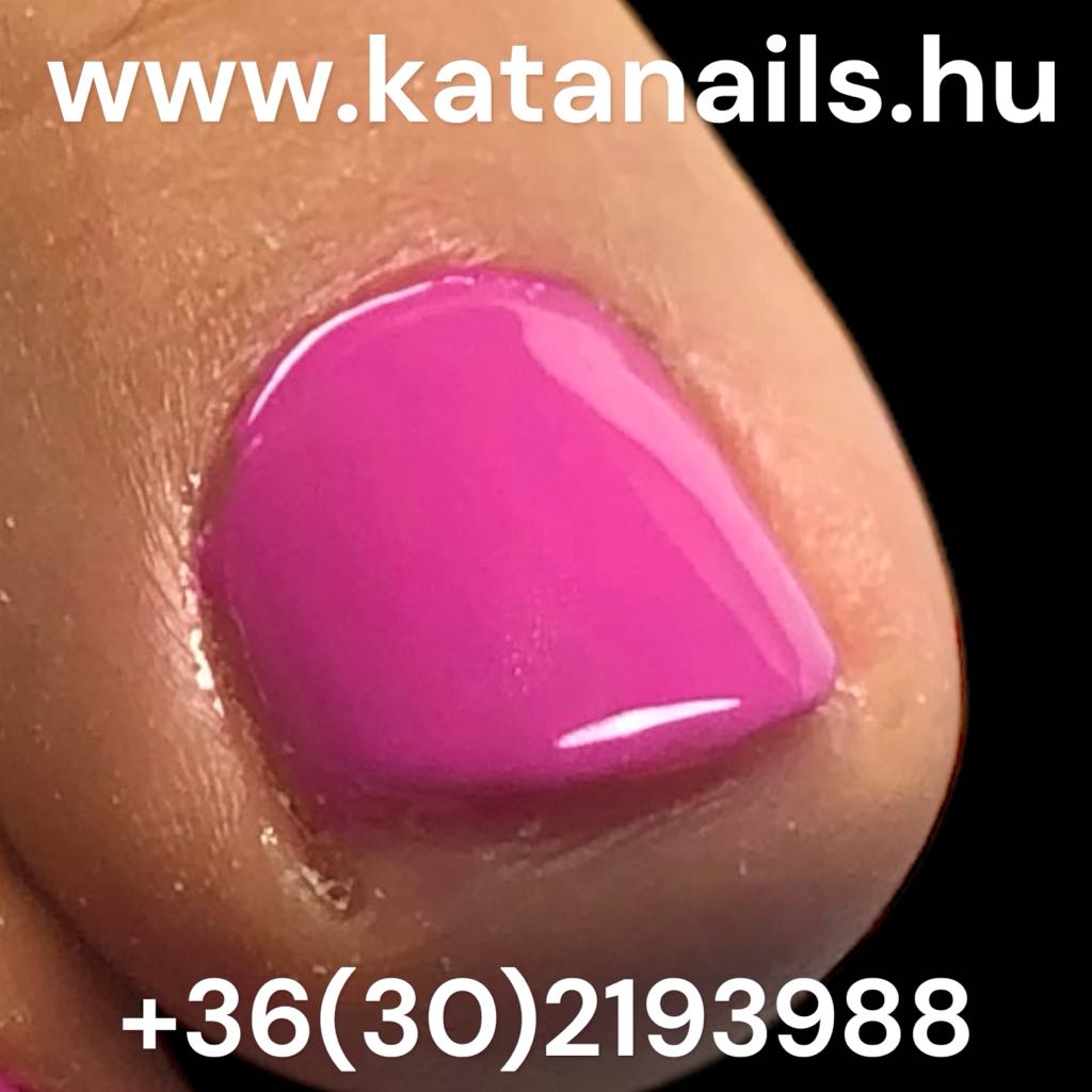 Kata Nails & Pedicure SPA Center Sárvár - Professzionális lábápolás  munkája 5